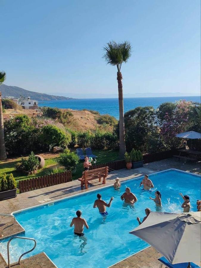 Kanalli Apartments Pomos Luaran gambar