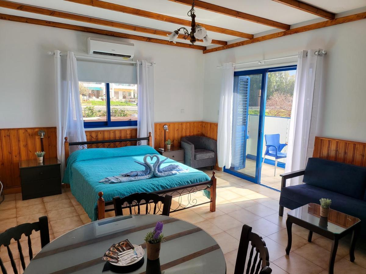 Kanalli Apartments Pomos Luaran gambar
