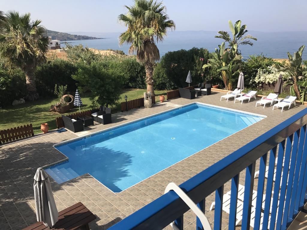 Kanalli Apartments Pomos Luaran gambar