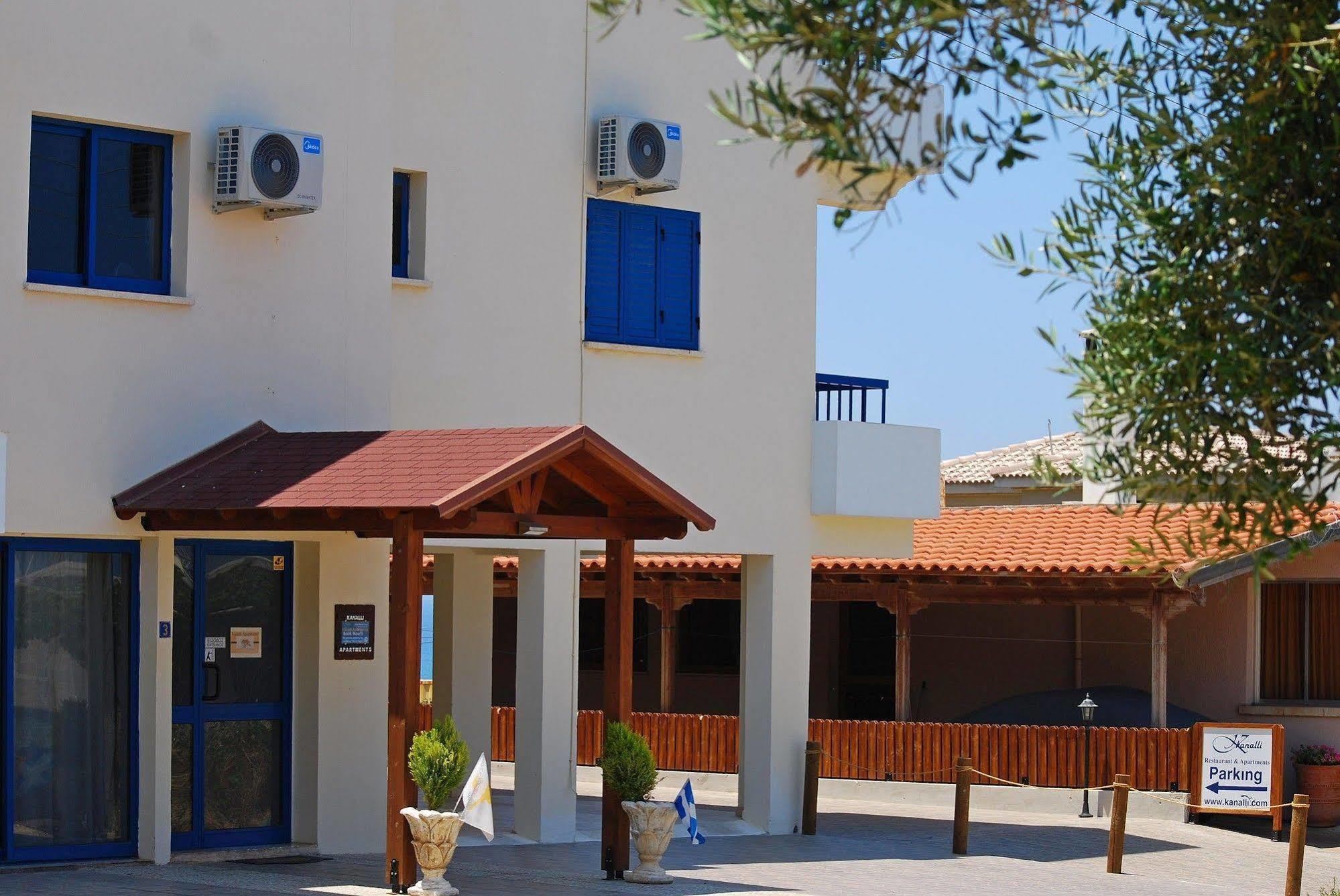 Kanalli Apartments Pomos Luaran gambar