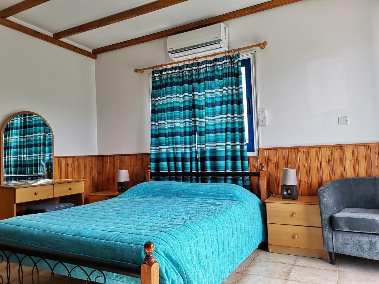 Kanalli Apartments Pomos Luaran gambar