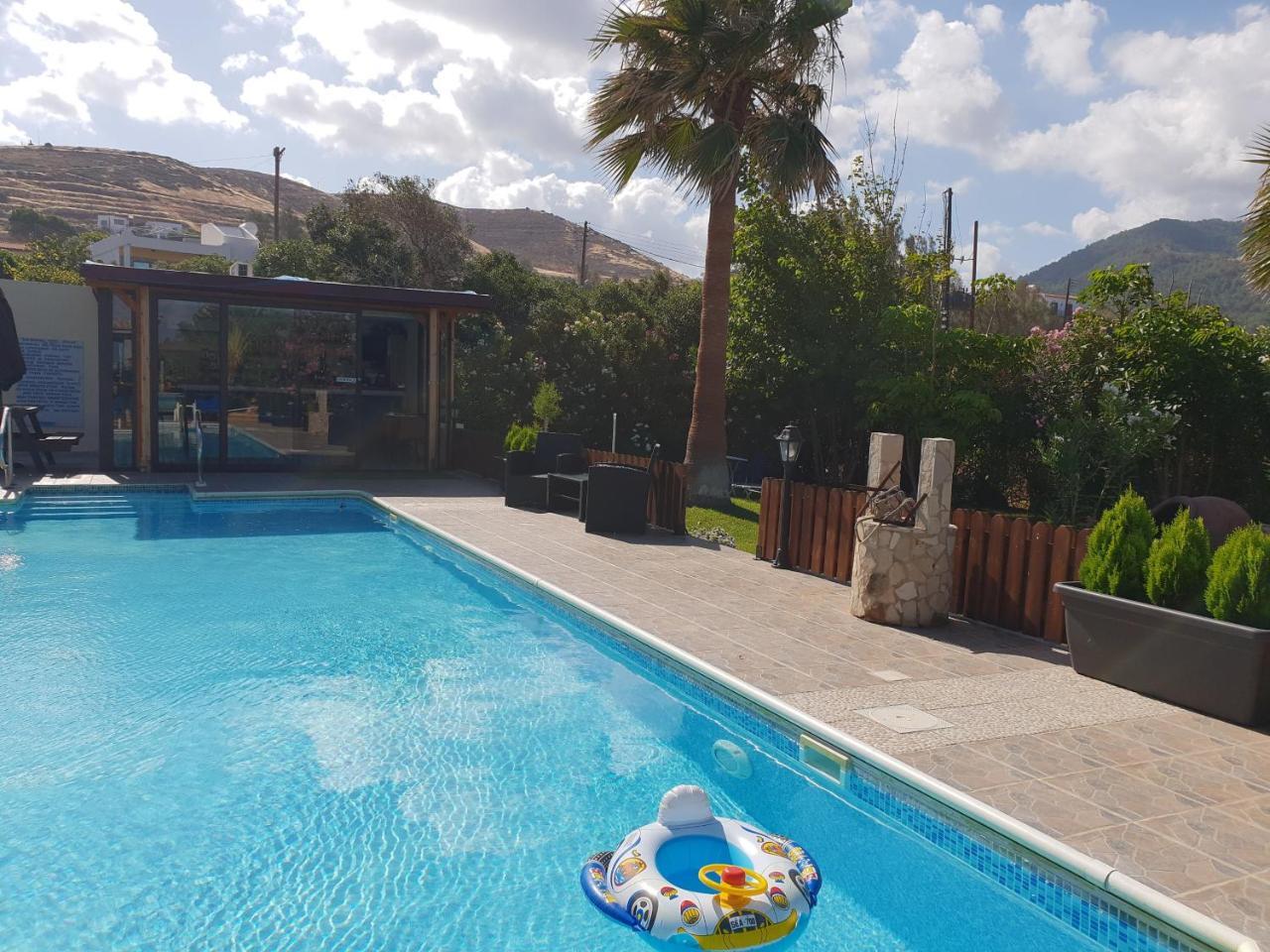 Kanalli Apartments Pomos Luaran gambar