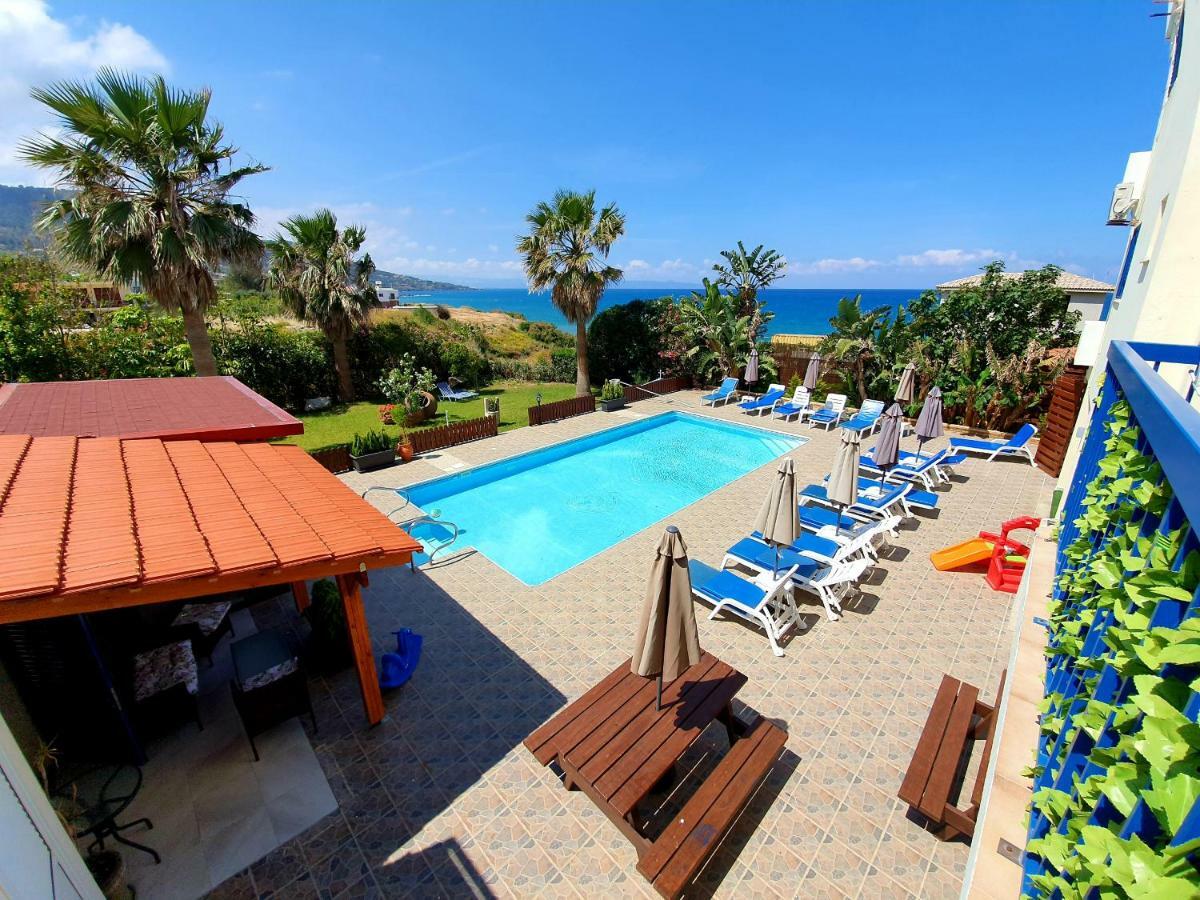 Kanalli Apartments Pomos Luaran gambar